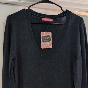 Women's V-Neck Sweater - Dark Gray